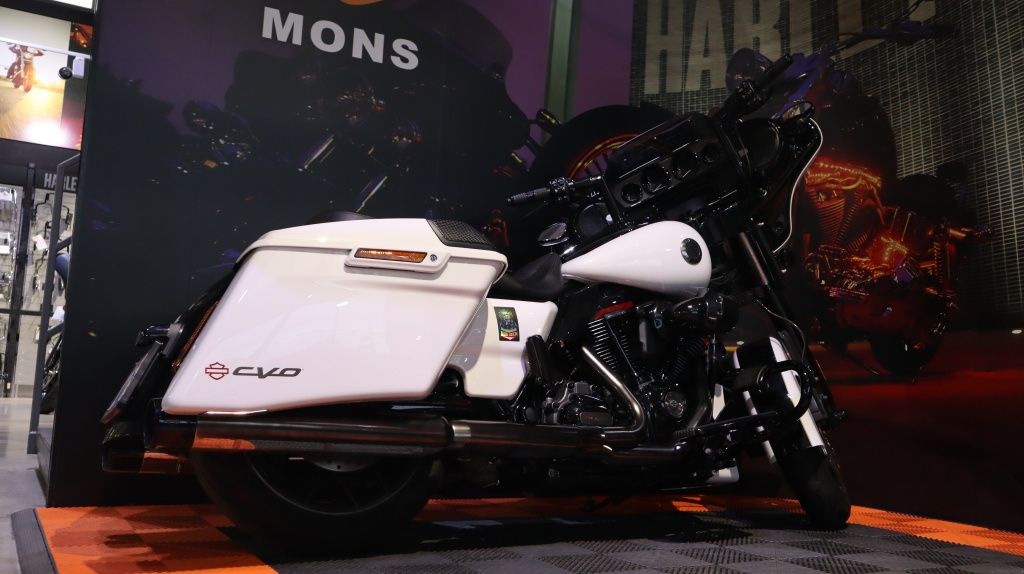  Tour Street Glide CVO
