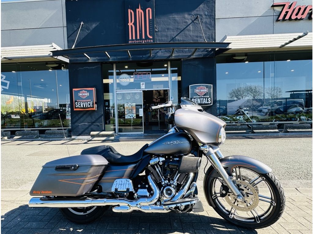  Tour TOURING - STREET GLIDE 107