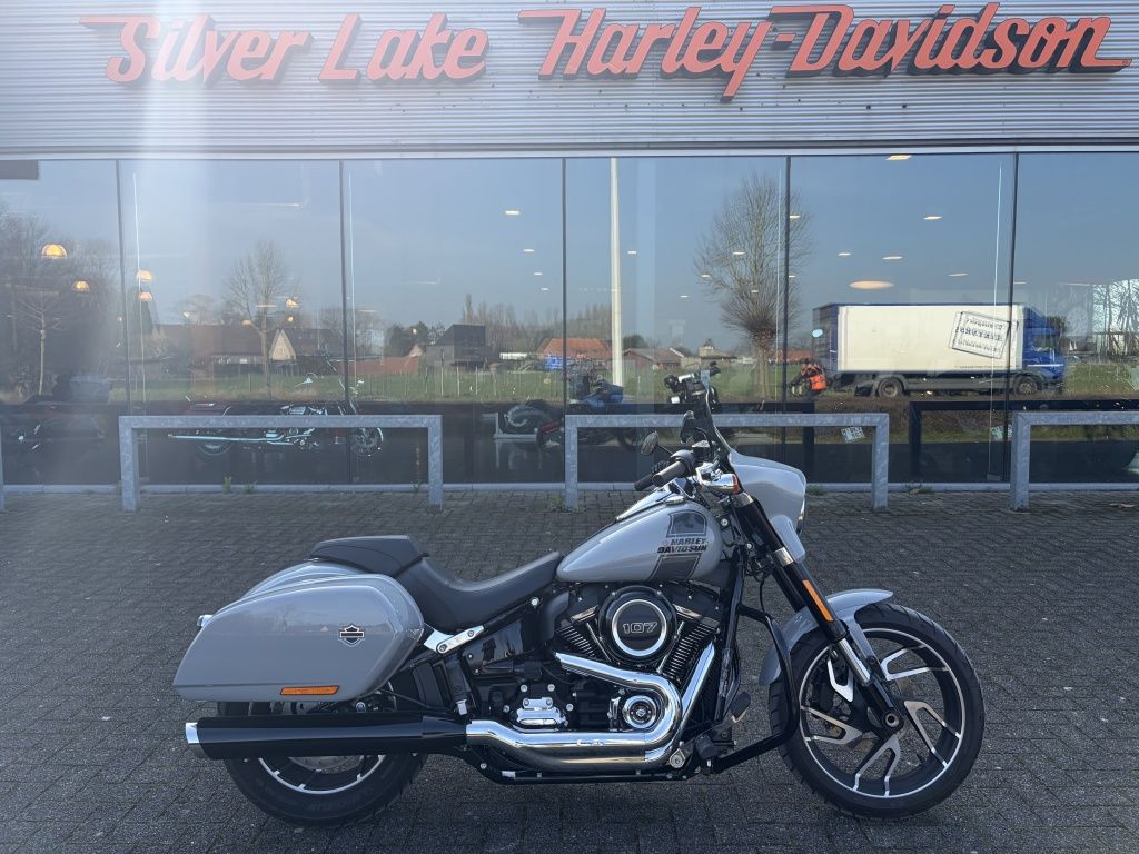  Softail Sport Glide met 12 maanden waarborg