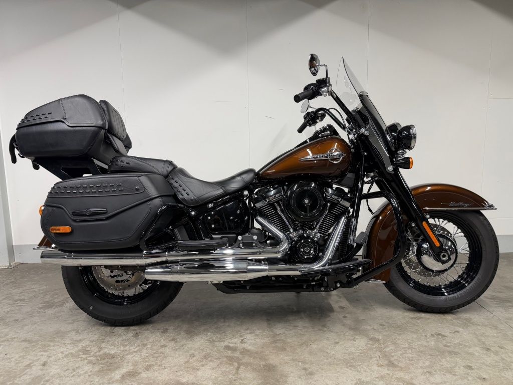  SOFTAIL FLHCS HERITAGE CLASSIC