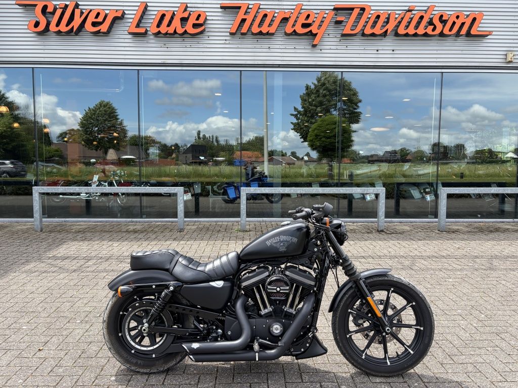  Sportster XL 883 Iron