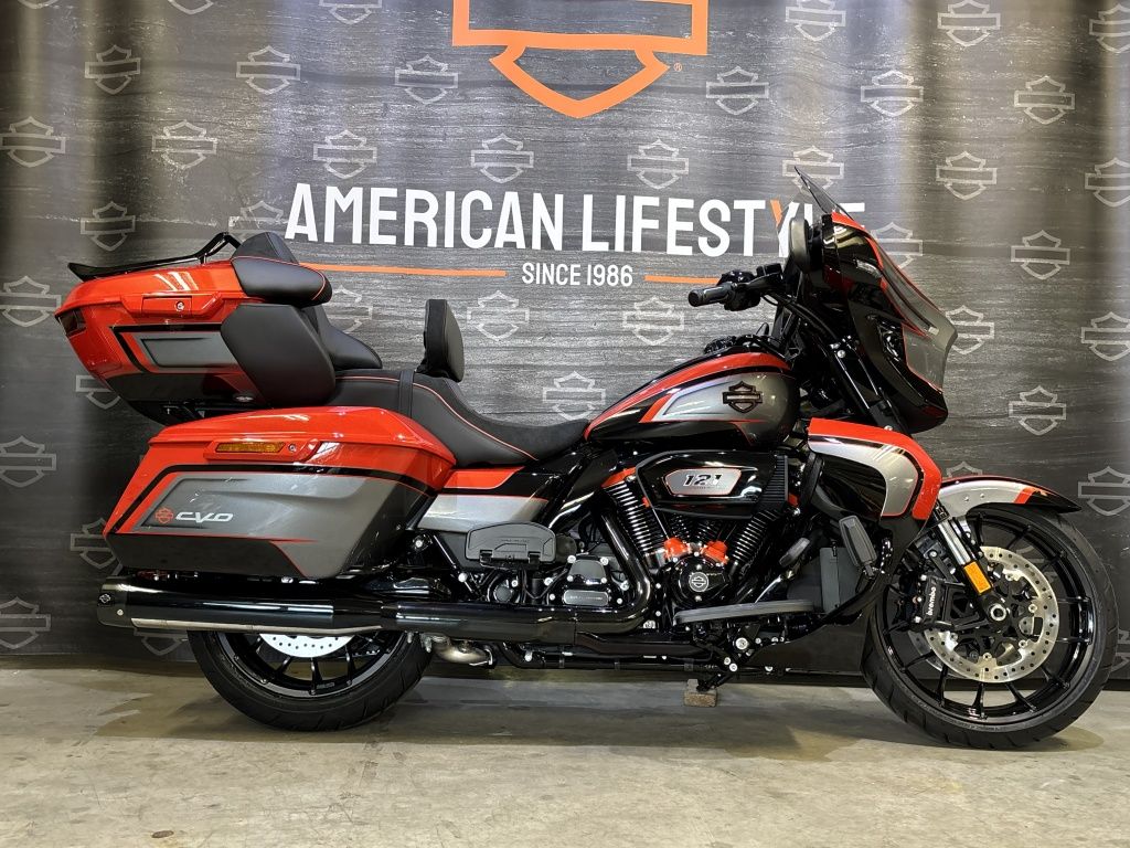  Touring Touring Street GLide Limited CVO FLHXLSE