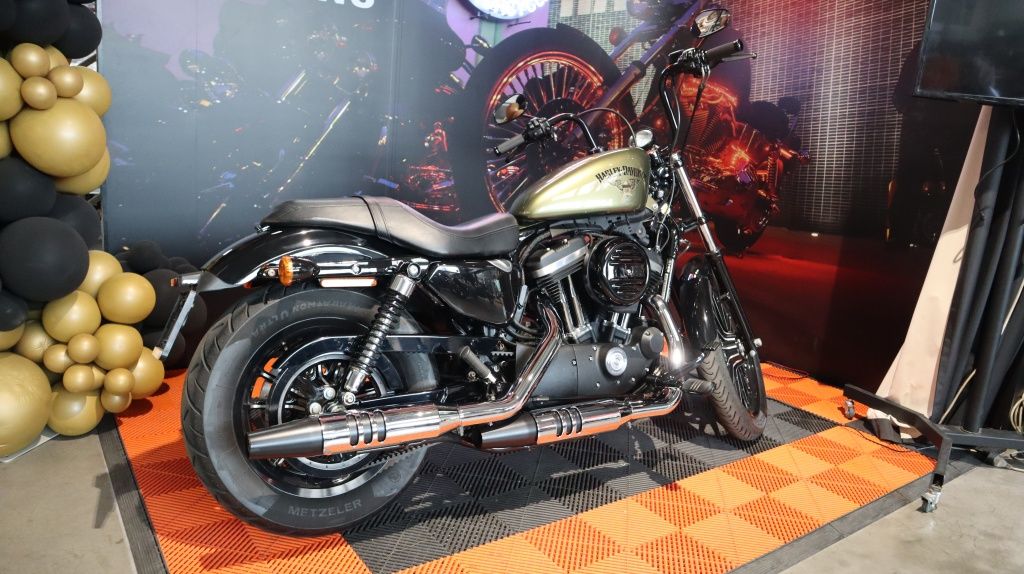  Chopper Iron 883