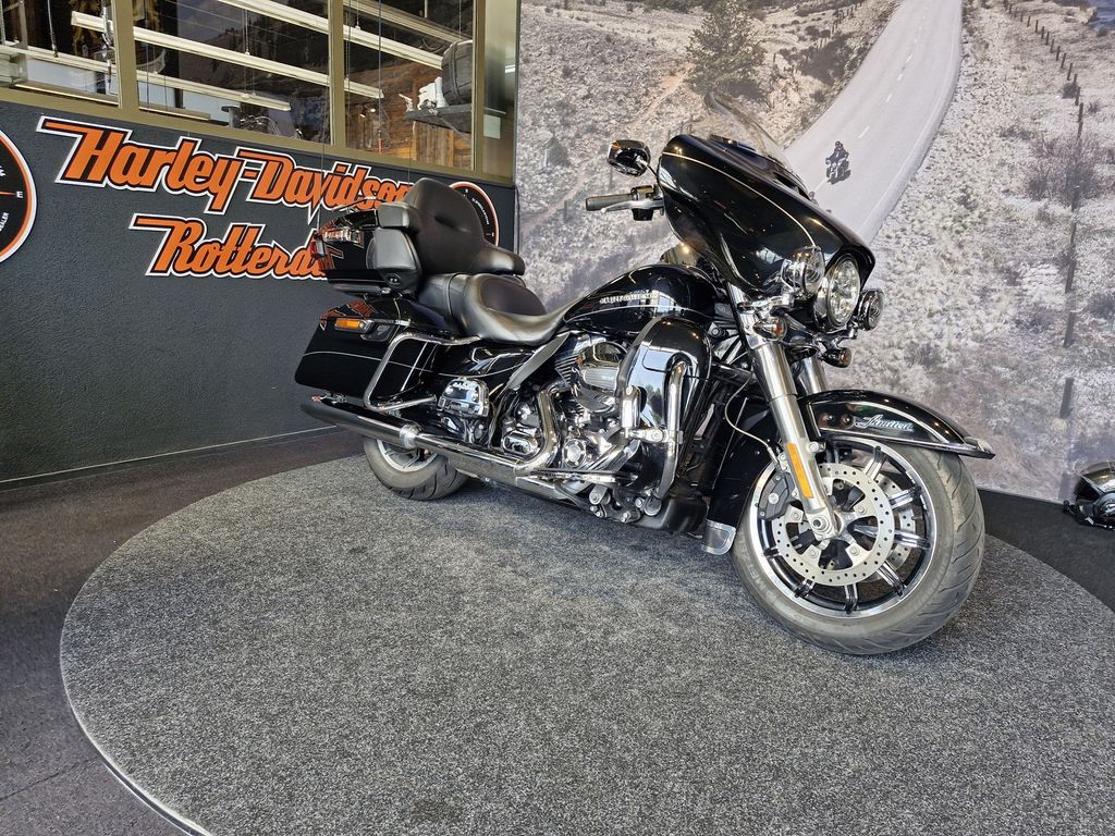  FLHTK Electra Glide Ultra LTD