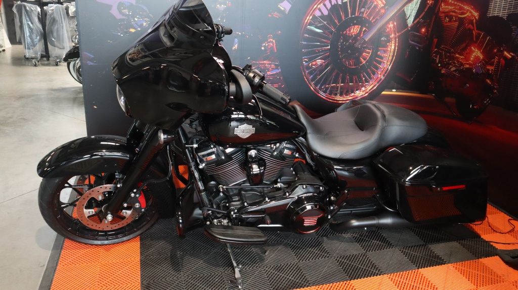  Tour STREET GLIDE SPECIAL