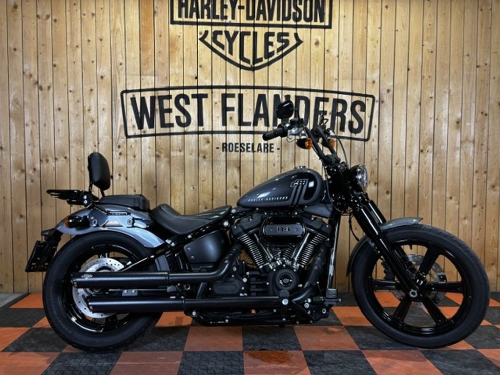 Street Bob