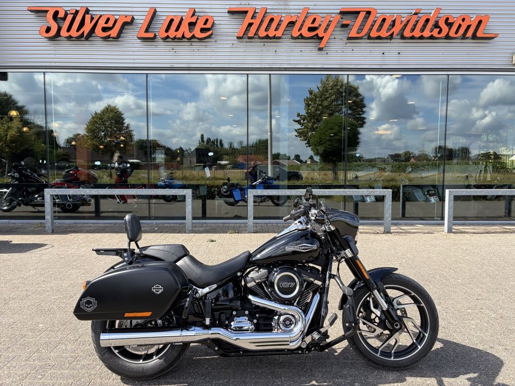  Softail Sport Glide met 12 maanden waarborg