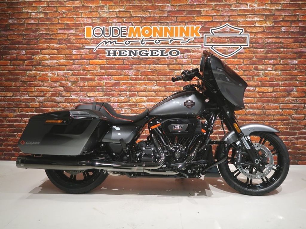  FLHXSE CVO Street Glide 121