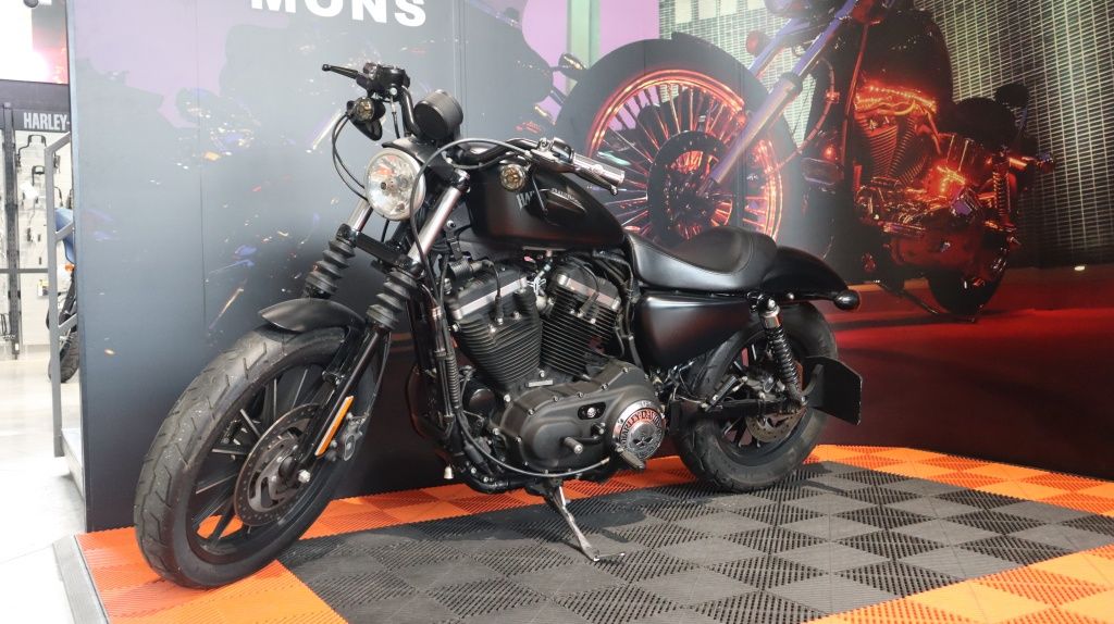  Chopper Iron 883