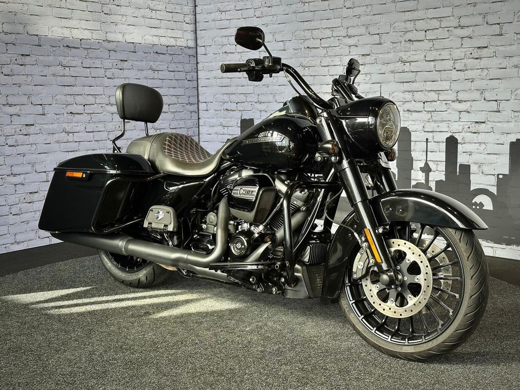  ROAD KING SPECIAL