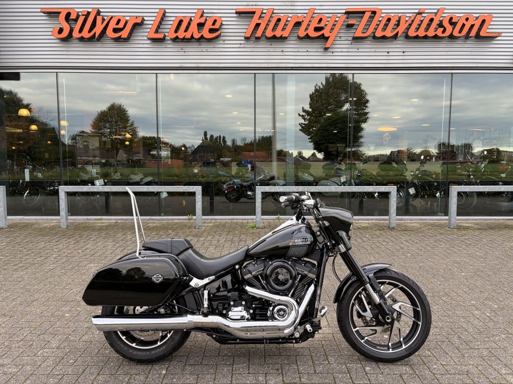   Softail Sport Glide met 12 maanden waarborg